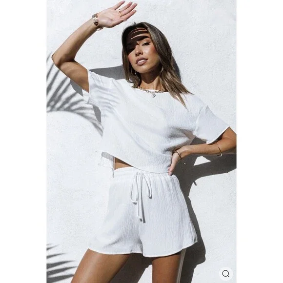 Petal & Pup Ittai White Casual Short Sleeve Shorts Set Medium NWOT $85 READ - Picture 1 of 16